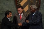 Ahmadinejad ofreció una conferencia magistral en la Universidad de La Habana.