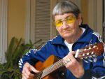 Isabel Béquer celebra su 78 cumpleaños regalando melodías