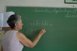 Más de 8 000 maestros permanecen frente al aula. 