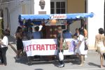 En las inmediaciones del parque Serafín Sánchez se ubicó un stand para promocionar lo mejor de las letras cabaiguanenses. 