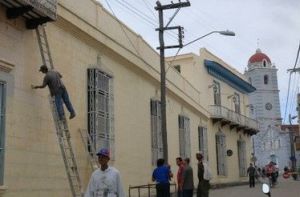 En cada municipio cubano se llevan a cabo preparativos como la identificación de las calles.