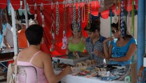 Los trabajadores por cuenta propia pueden recibir los beneficios de la Seguridad Social y de la Maternidad. 