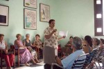 Durante una sesión de clases impartida por Norma García, directora en el municipio cabecera. clases impartida por la directora Norma García.