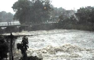 Los especialistas ubican la crecida del Yayabo como la tercera más grande en la historia de ese río. (foto: Vicente Brito)