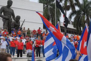  La marcha reunió a representantes de los 18 sindicatos existentes en el territorio. (foto: Vicente Brito)