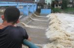 El nivel de las aguas del Yayabo aumentó considerablemente (foto: Vicente Brito).