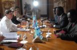 Bruno Rodríguez y su homólogo africano, Emmanuel Issoze, durante el encuentro en La Habana. (foto: AIN)