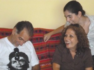 René, Olga e Ivette, juntos los tres por vez primera en 14 años, en abril pasado.