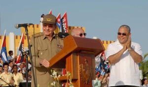 Raúl Castro agregó que mantener esta Revolución es la gran proeza del pueblo cubano.