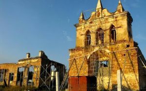 A un costado de la ermita del barrio de La Popa, en Trinidad, se levanta el hotel Pansea. 