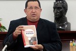 El volumen contempla 175 cuentos, ocho capítulos y 33 fotos que recorren la vida de Chávez.