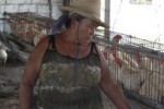Esta mujer ha dedicado su vida a los quehaceres agropecuarios.