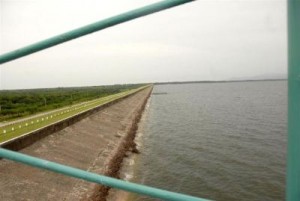 La presa Zaza llegó a tener almacenados este viernes mil 62 millones de metros cúbicos de agua. 