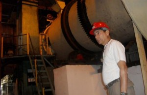 La inversión llevada a cabo en Sancti Spíritus incluyó el montaje de equipamiento recuperado en otros ingenios del país. (Foto: Juan Antonio Borrego)   