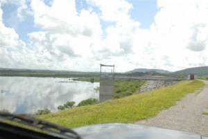 Ya la presa Dignorah puede almacenar agua a plena capacidad. 