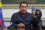 Gracias a la fortaleza física y espiritual, Chávez está enfrentando esta difícil situación.