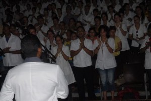 En nombre de los estudiantes venezolanos en Ciencias Médicas habló Edgar Eduardo Salvatierra narró sus vivencias. 