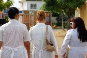 Los médicos cubanos están protegidos por el pueblo venezolano, precisó Yíliam Jiménez, del Ministerio de Salud Pública.