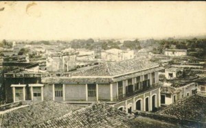 La casona fue erigida a principios del siglo XIX a escasos 100 metros de la Plaza Mayor de Trinidad. 