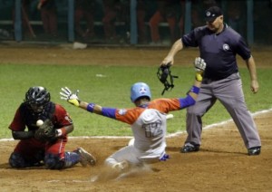 Los Gallos fabricaron en un partido las mismas carreras anotadas en los cinco anteriores (15). (foto: Ismael Francisco)