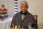 Mandela sigue hospitalizado y su estado es estable, indica un comunicado de la presidencia.