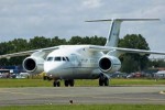 La aeronave de pasajeros Antónov An-158 tiene capacidad para 97 personas.