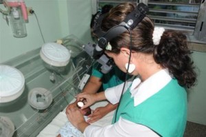 Gracias al trabajo de la oftalmóloga encargada de llevar el programa no existe la menor posibilidad de que se escape un caso de retinopatía en la prematuridad.