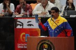 A mes y medio para los próximos comicios municipales, Maduro señaló que es preciso "garantizar una victoria abrumadora para que esta burguesía no se atreva más a retarnos".