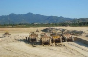 En esta etapa inicial quedará concluida la primera laguna, que tiene dimensiones de 318 metros de largo, 120 de ancho.