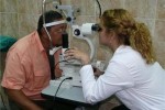 Este año, los médicos cubanos han atendido a 2 348 pacientes y realizaron 1 371 operaciones de cataratas.