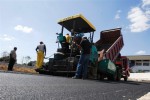 Las labores de pavimentación alcanzan las vías ubicadas en la periferia de la ciudad. 