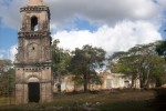 En San Isidro de los Destiladeros se acometen trabajos para consolidar estructuras y restaurar la torre Campanario.