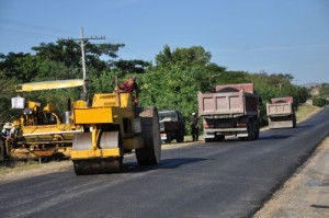 Se trabaja en las carreteras de acceso a Trinidad. 