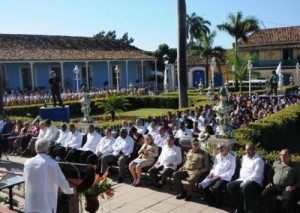 La sesión solemne de la Asamblea Municipal tuvo lugar en la Plaza Mayor.