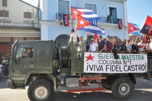 El pueblo espirituano recibió a los jóvenes que reeditaron aquel histórico suceso cuando el Comandante Fidel Castro llegó por primera vez a la villa del Yayabo. 