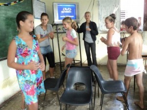 El desempeño de los instructores de arte impacta en los ámbitos educacional y social yayaberos. 