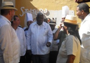 El Presidente de la Asamblea Nacional del Poder Popular compartió con los trabajadores de La Canchánchara.