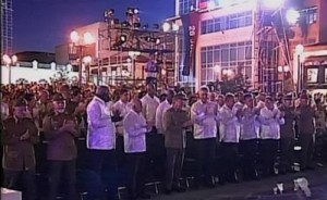 Raúl Castro encabeza el acto central por el aniversario 55 del triunfo de la Revolución cubana en Santiago de Cuba. (foto: Tomada de Sierra Maestra)