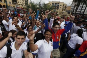 Este miércoles, la plaza O' Leary del centro de Caracas se llenó de la energía de jóvenes revolucionarios.