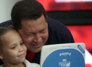 Chávez se ocupó desde los primeros momentos de la educación de los niños y jóvenes.