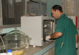 En el laboratorio también se estudian muestras de biogás de pequeñas plantas particulares. 