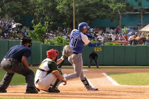 Yulieski sacó dos veces la pelota del parque Capitán San Luis pinareño y atesora 18 jonrones en la Serie.