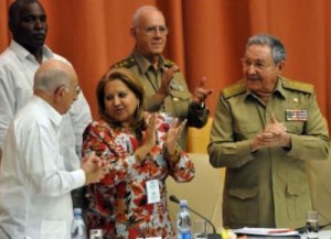 Raúl Castro presidió la sesión de clausura del IX Congreso de la FMC.