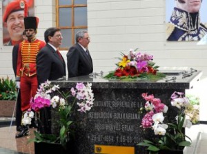 En el Cuartel de la Montaña, Raúl rindió un homenaje sencillo, íntimo y profundo a su amigo Chávez.