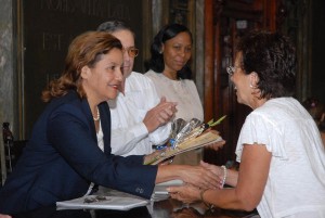 La ministra Elba Rosa Pérez Montoya entregó los premios especiales del gabinete del CITMA.