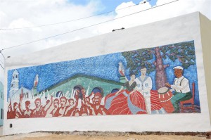 Los espirituanos colaboraron en la creación del mural en la comunidad de Jesús María. (foto: Vicente Brito)