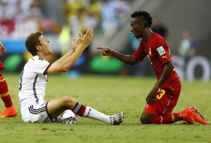 Escena del partido entre Ghana y Alemania.