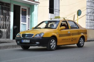 El servicio de taxis en moneda libremente convertible se rige por la ley de oferta y demanda. 