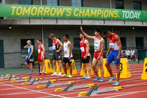 Yaniel Carrero (carril 2) previo a la primera carrera en los 100m. (foto: www.iaaf.org)