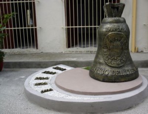 La campana que marca los cinco siglos de fundada la Villa de Sancti Spíritus. (Foto. Daylén Vega)
